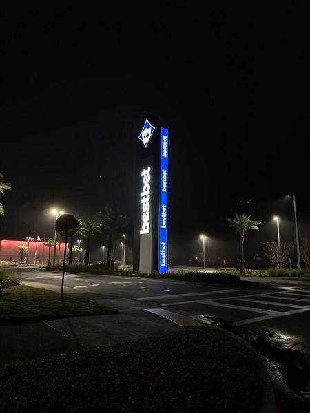 Night view of the pylon sign for BestBet in St. Augustine — Custom Graphics & Sign Designs